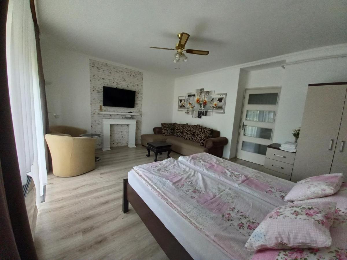 Kardos Apartman Debrecen Kültér fotó
